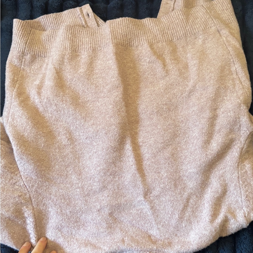 Nine West Taupe Knit Cardigan Never worn cute to pair with a crop top under.